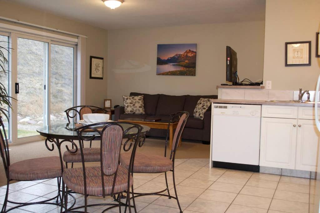 Paradise Canyon Golf Resort - Luxury Condo M403 Lethbridge Eksteriør billede